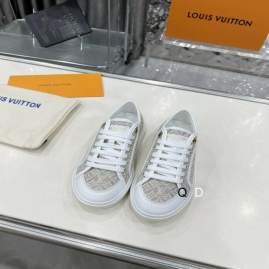 Picture of Louis Vuitton Shoes _SKULVsz35-41GDT060312717